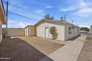 623 S Country Club Drive 11, Mesa, AZ 85210