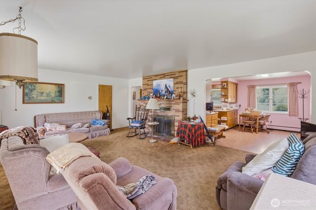 2014 Ocean Beach Highway, Longview, WA 98632