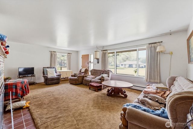 2014 Ocean Beach Highway, Longview, WA 98632