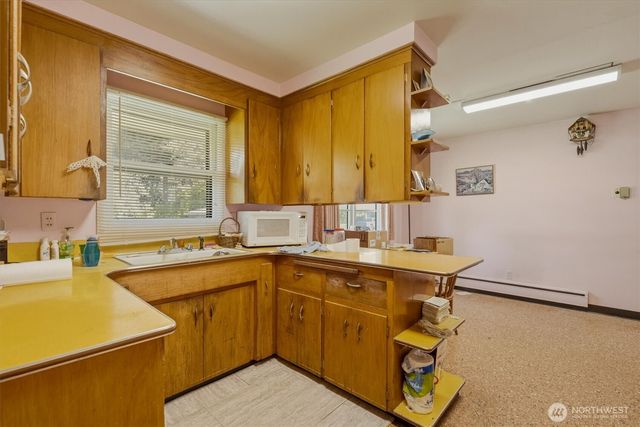 2014 Ocean Beach Highway, Longview, WA 98632