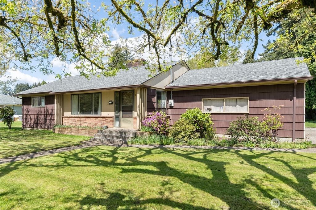 2014 Ocean Beach Highway, Longview, WA 98632