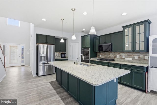 6423 OCELOT ST, Waldorf, MD 20603