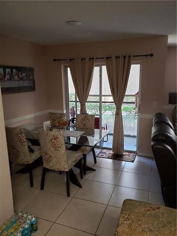 1225 SW 46th Avenue 203, Pompano Beach, FL 33069