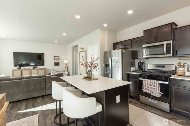 1164 SW Pendleton Way, Port Orchard, WA 98367