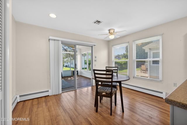 6 Olstins Court, Toms River, NJ 08757