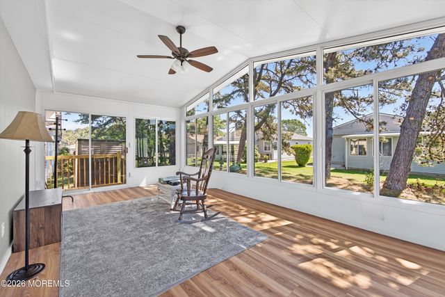 6 Olstins Court, Toms River, NJ 08757