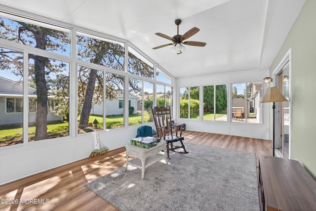 6 Olstins Court, Toms River, NJ 08757