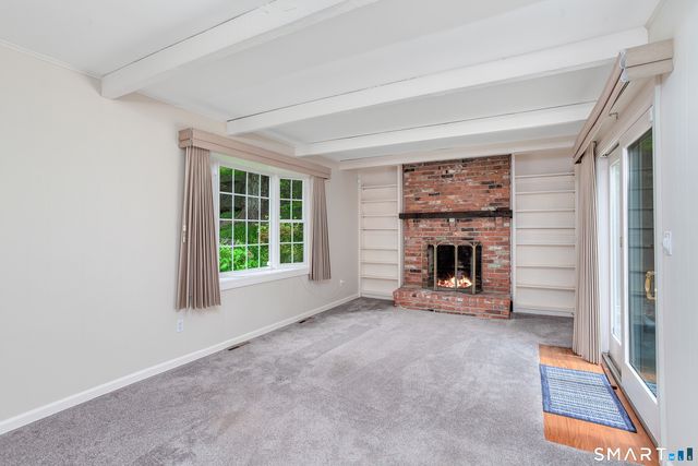 29 Hungry Hill Circle, Guilford, CT 06437