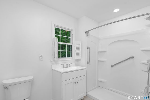29 Hungry Hill Circle, Guilford, CT 06437