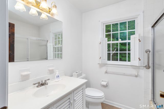 29 Hungry Hill Circle, Guilford, CT 06437