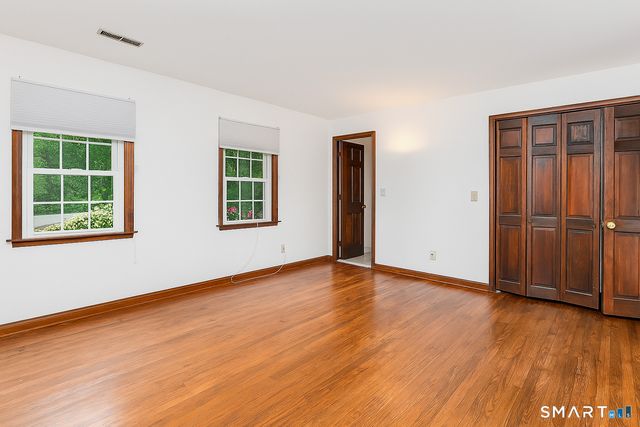 29 Hungry Hill Circle, Guilford, CT 06437