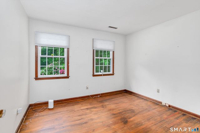 29 Hungry Hill Circle, Guilford, CT 06437