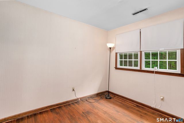 29 Hungry Hill Circle, Guilford, CT 06437