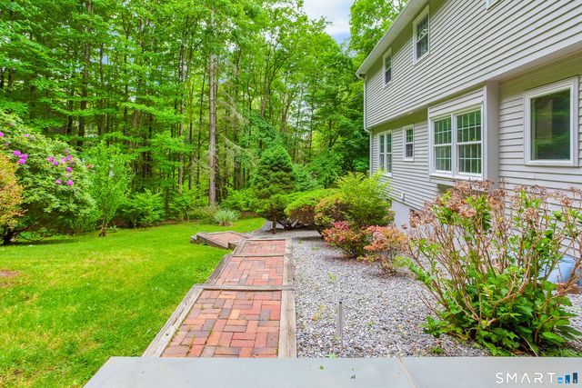 29 Hungry Hill Circle, Guilford, CT 06437