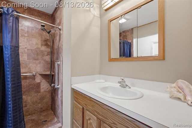 1217 E Commerce Street, Milford, MI 48381