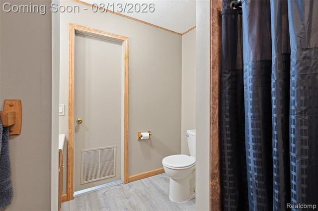 1217 E Commerce Street, Milford, MI 48381
