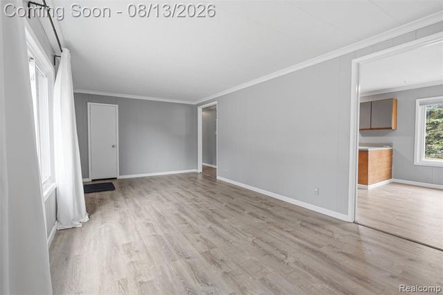 1217 E Commerce Street, Milford, MI 48381