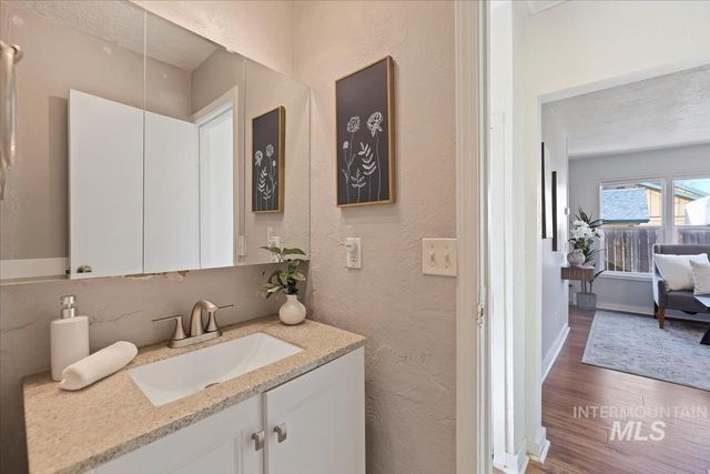 3111 Palouse St, Boise, ID 83705