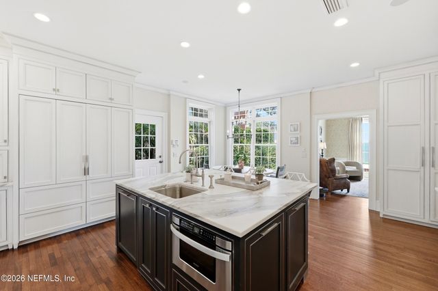 4589 ORTEGA Boulevard, Jacksonville, FL 32210