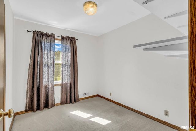 107 HILLTOP Street, Colona, IL 61241