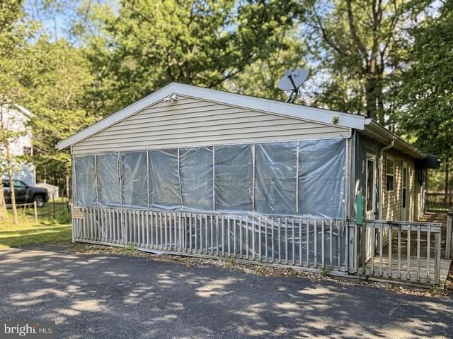 1841 SHADYSIDE DR, Tobyhanna, PA 18466