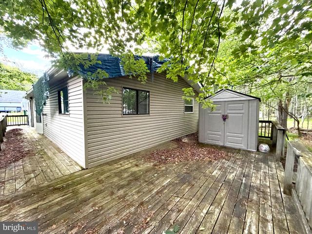 1841 SHADYSIDE DR, Tobyhanna, PA 18466