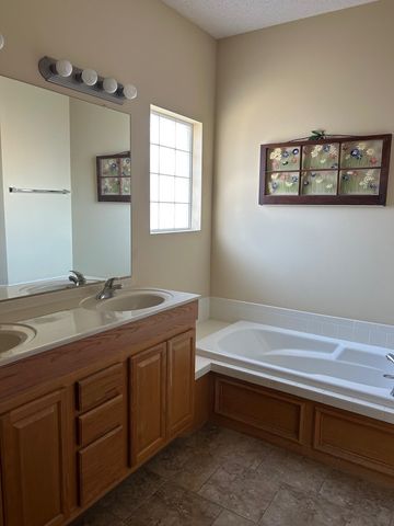 14010 E Whitewood St, Wichita, KS 67230