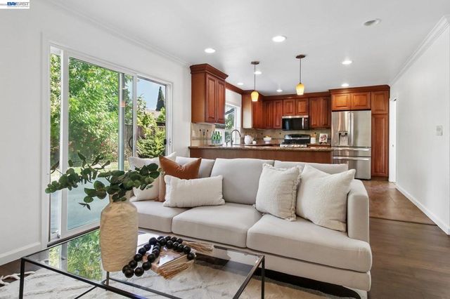 36746 Peach Ct., Newark, CA 94560