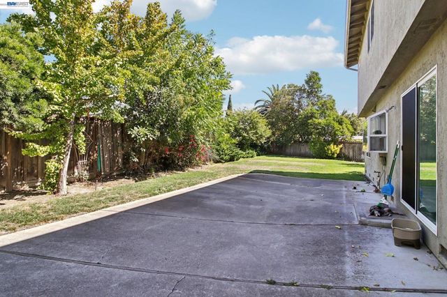 36746 Peach Ct., Newark, CA 94560