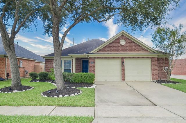 3831 Carters Lake Drive, Richmond, TX 77406
