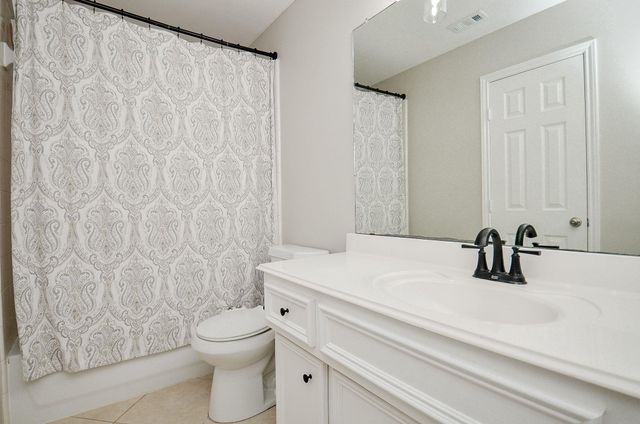 3831 Carters Lake Drive, Richmond, TX 77406