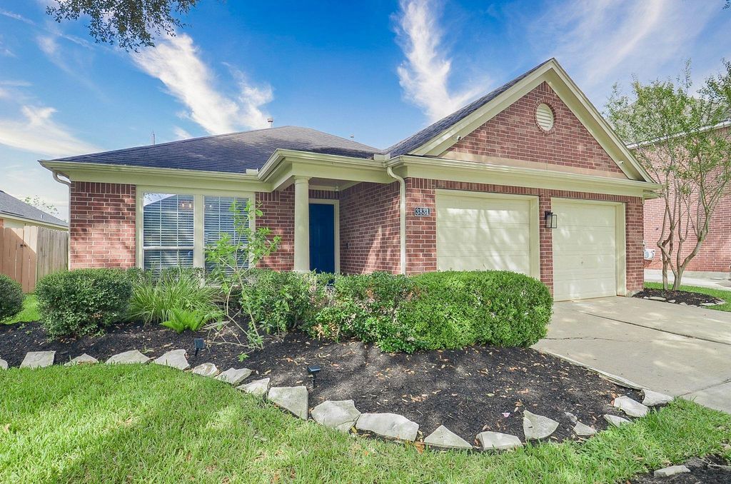 3831 Carters Lake Drive, Richmond, TX 77406