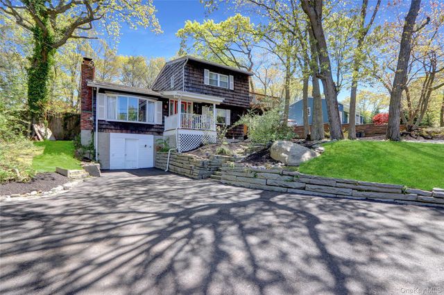 25 Zenith Road, Rocky Point, NY 11778