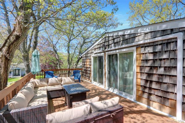 25 Zenith Road, Rocky Point, NY 11778