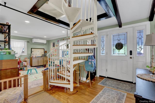 25 Zenith Road, Rocky Point, NY 11778