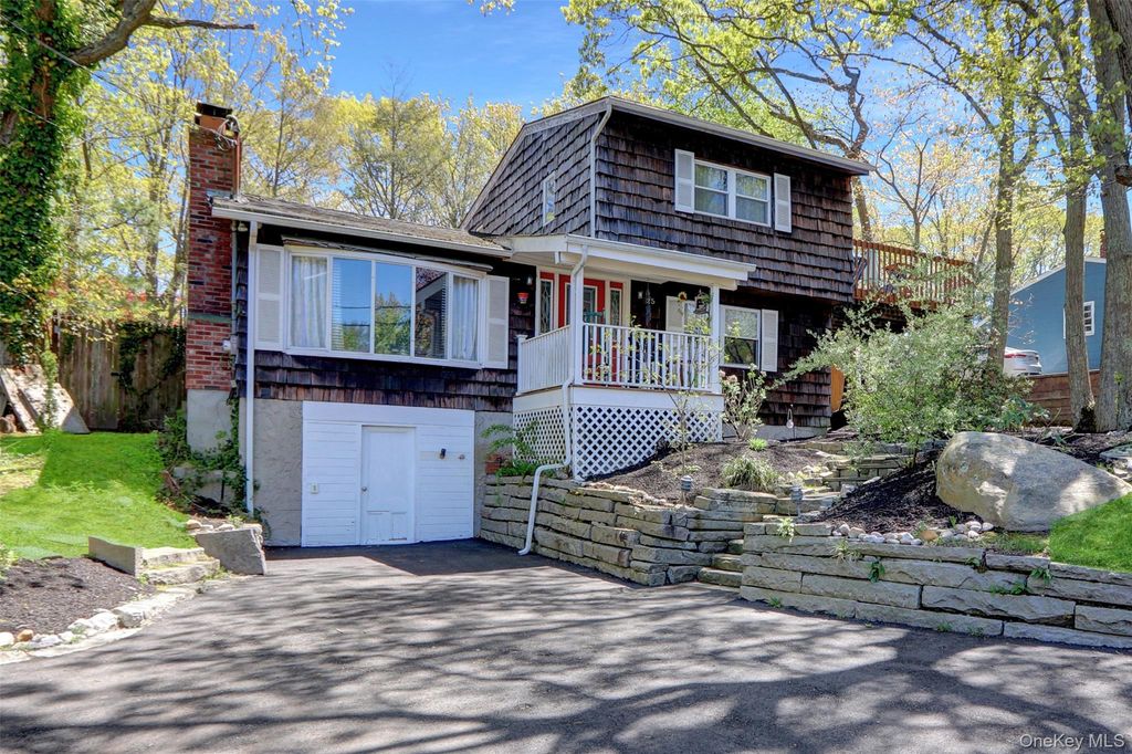 25 Zenith Road, Rocky Point, NY 11778