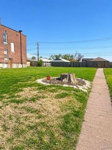 1421 Saint Louis Avenue, East St Louis, IL 62201