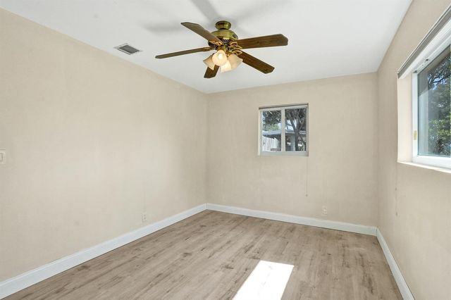1240 SW 4th Avenue, Pompano Beach, FL 33060