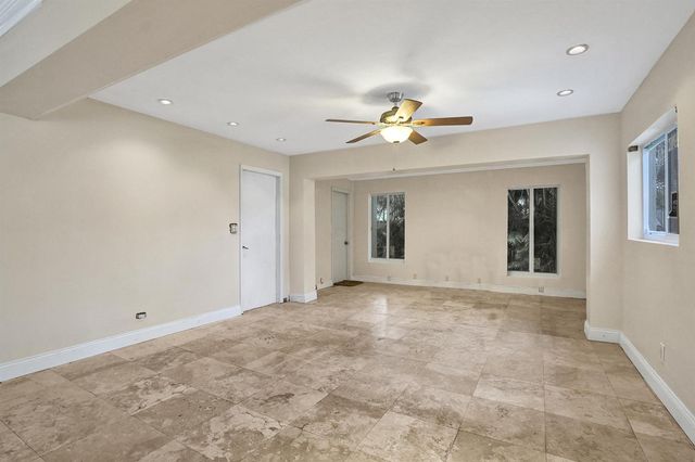 1240 SW 4th Avenue, Pompano Beach, FL 33060