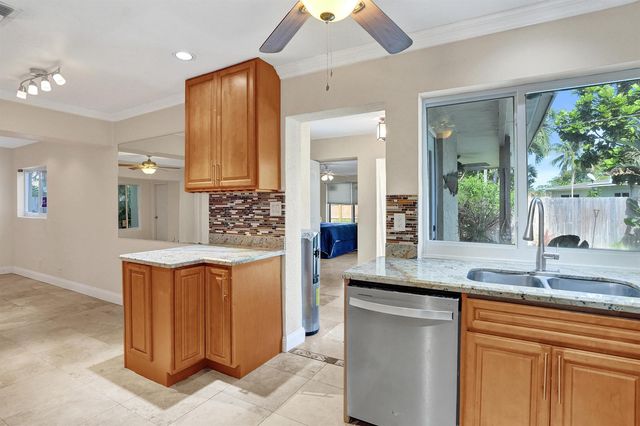 1240 SW 4th Avenue, Pompano Beach, FL 33060