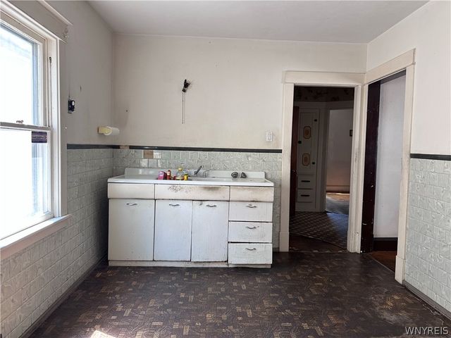 252 Roslyn Street, Buffalo, NY 14215