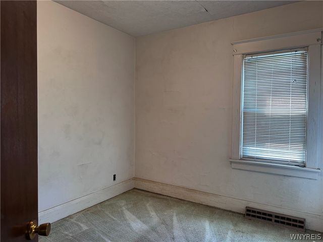 252 Roslyn Street, Buffalo, NY 14215