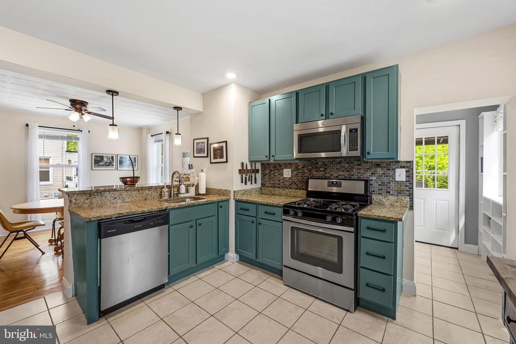 Image 15 of property listing at 5503 FAIR OAKS AVE, Baltimore, MD 21214