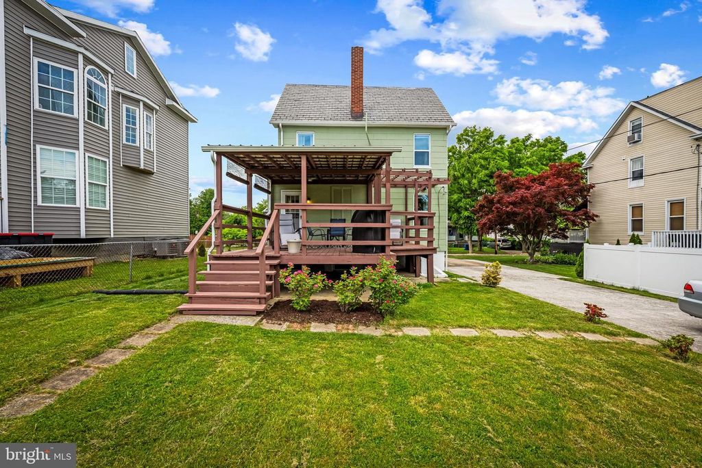 Image 37 of property listing at 5503 FAIR OAKS AVE, Baltimore, MD 21214