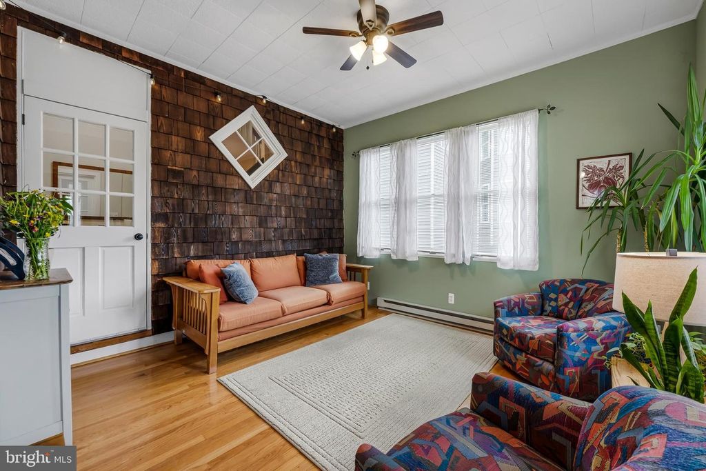Image 4 of property listing at 5503 FAIR OAKS AVE, Baltimore, MD 21214
