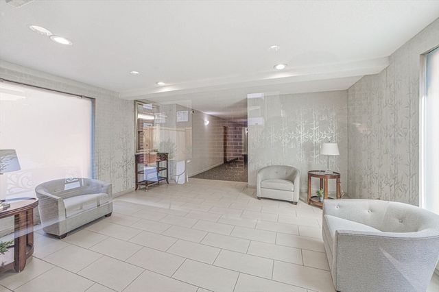 30 Stearns Road 505, Brookline, MA 02446