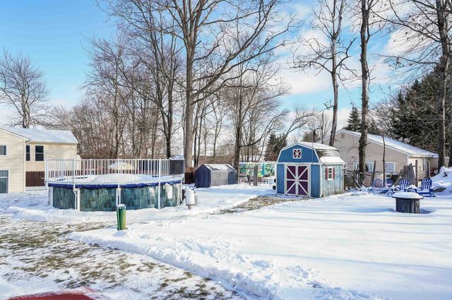 31 Libbey Street, Goffstown, NH 03102