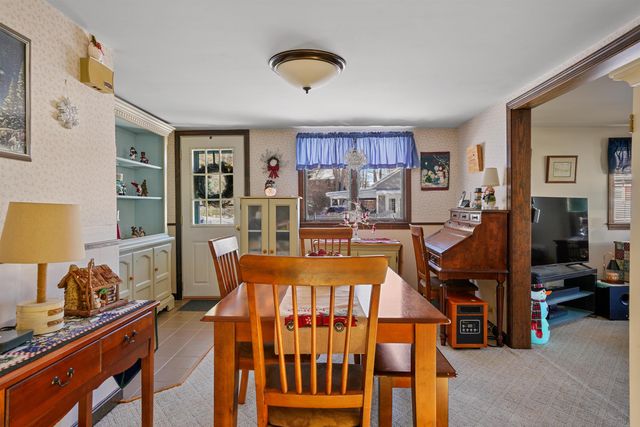 31 Libbey Street, Goffstown, NH 03102