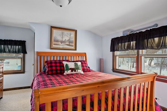 31 Libbey Street, Goffstown, NH 03102