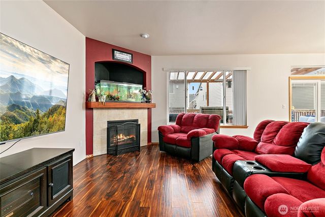 17424 93rd Avenue Ct E, Puyallup, WA 98375